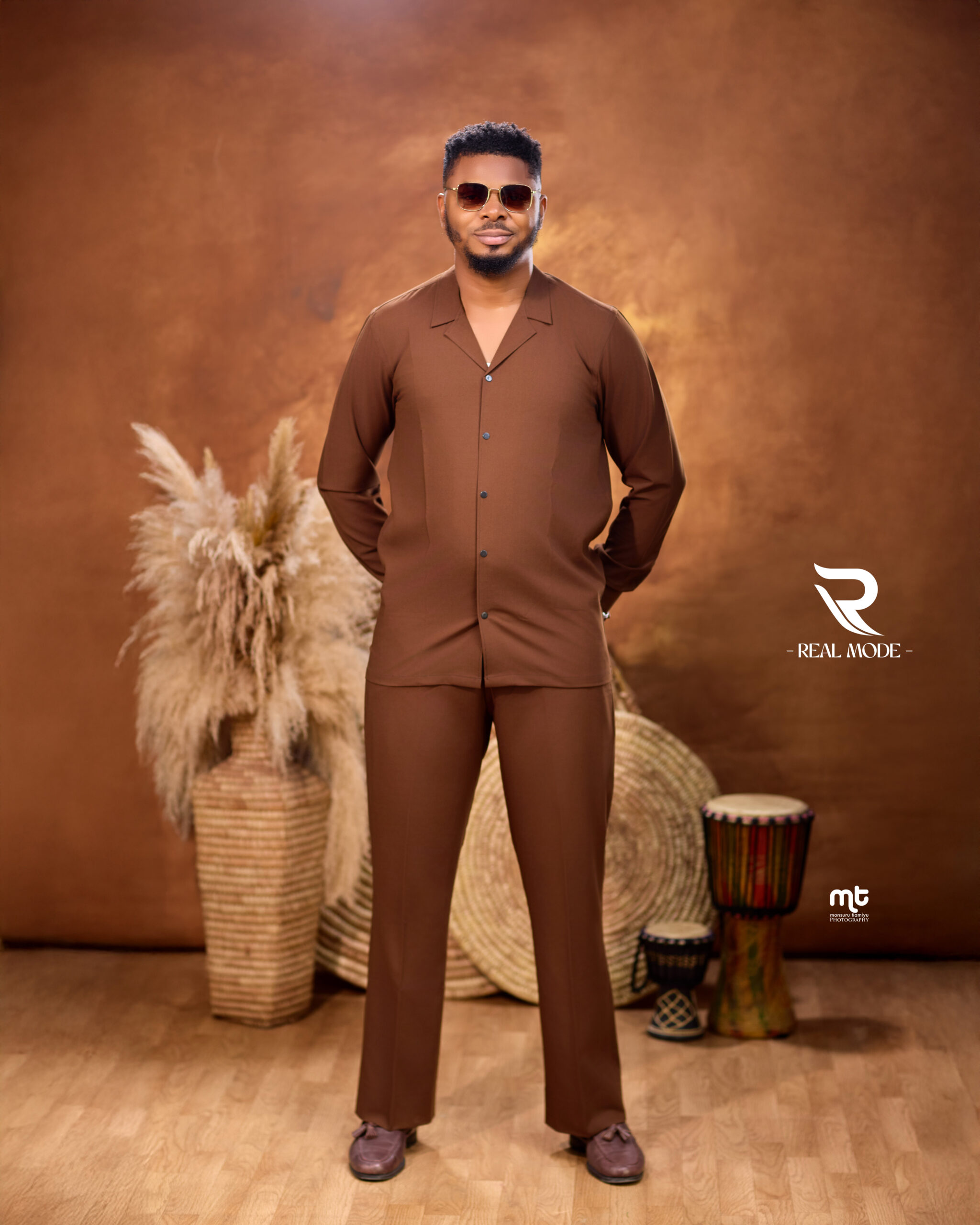 Off Lapel 3 Piece Suit